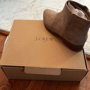 Women’s boots never worn in box